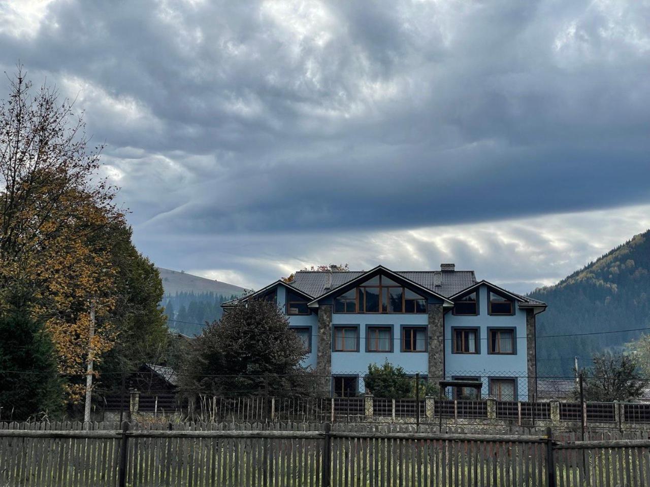 Старе Подвір'Я Verchovyna Exteriér fotografie