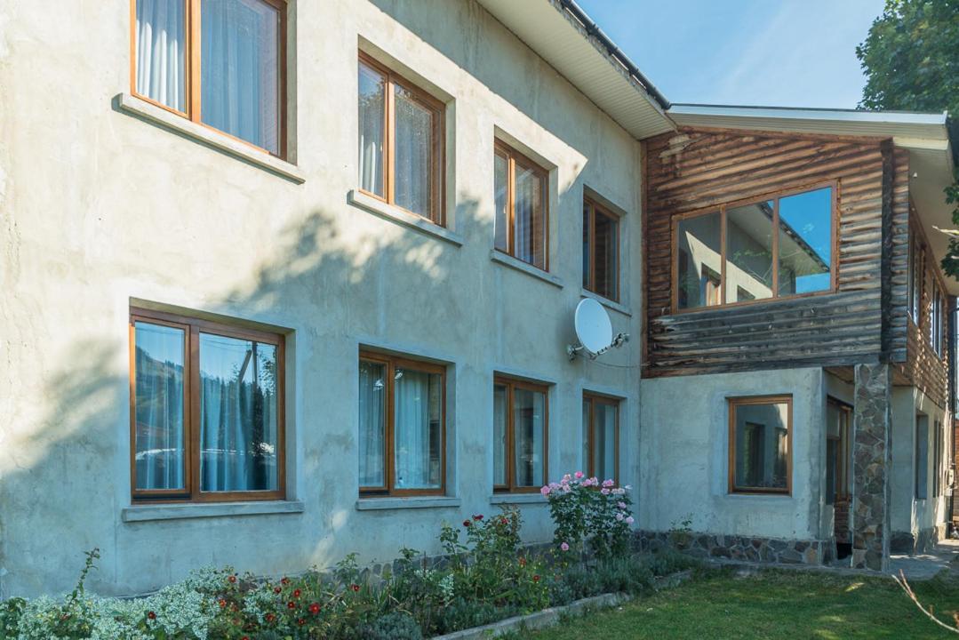 Старе Подвір'Я Verchovyna Exteriér fotografie